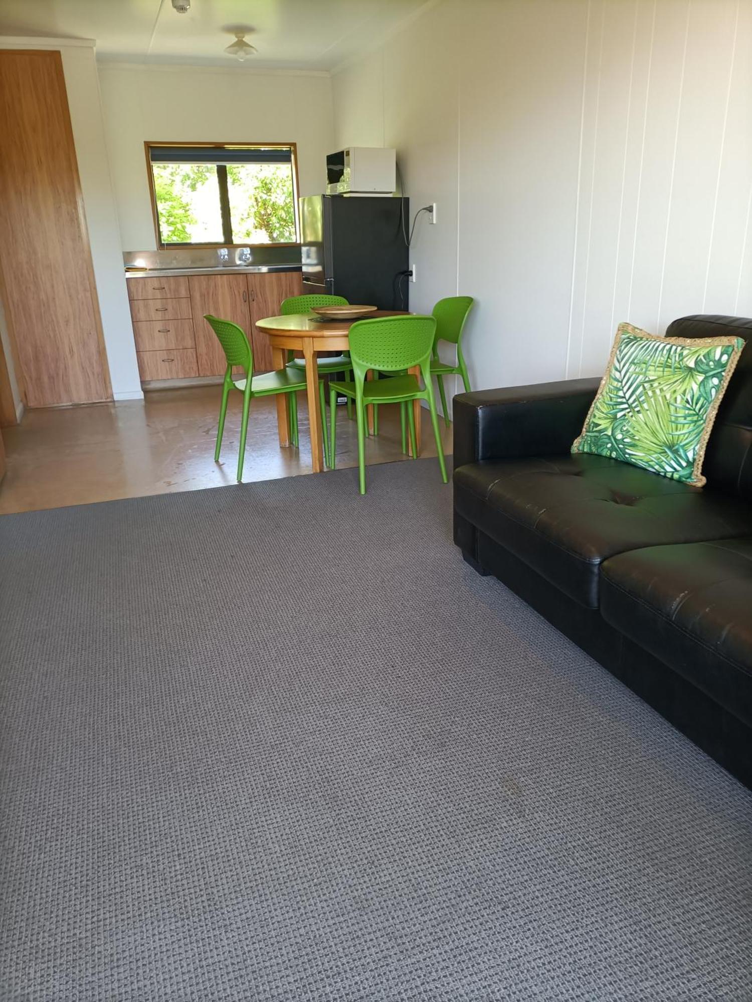 Moeraki Beach Motels Extérieur photo